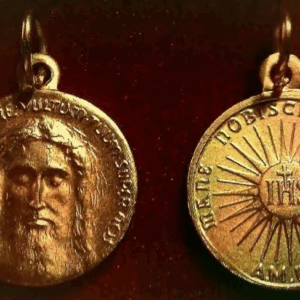 Holy Face Medal